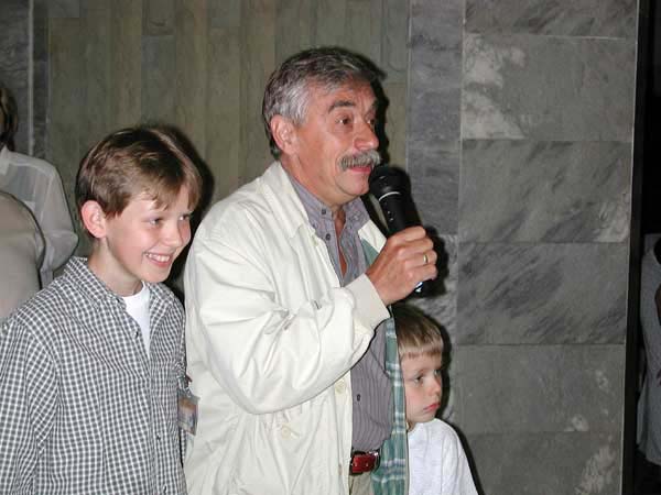 Владимир Грамматиков с внуками